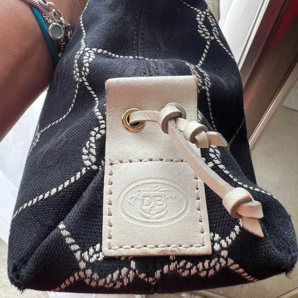 Dooney & Bourke Nautical Knot Bag in Black & Cream - Picture 15 of 15